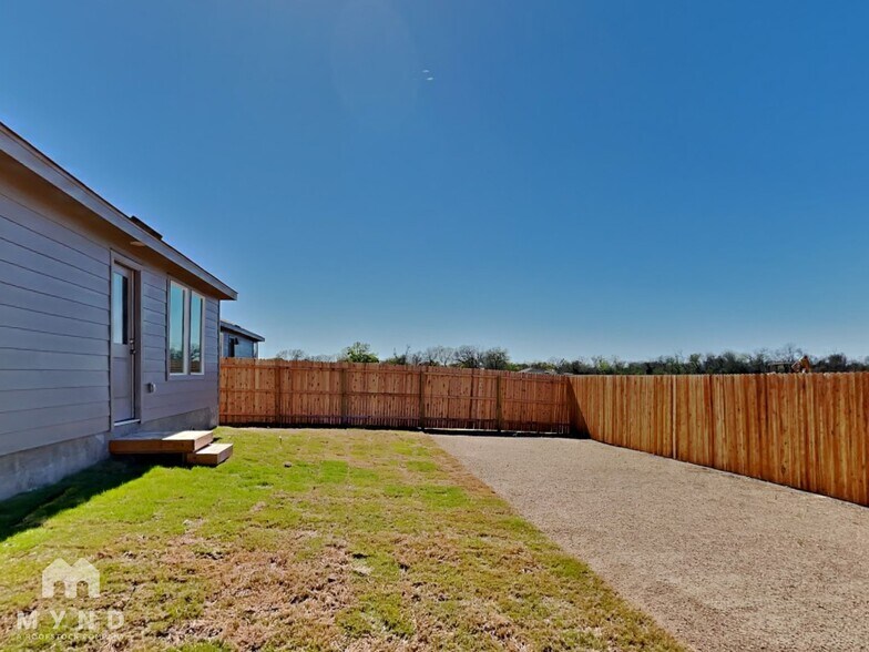 Building Photo - 340 Pacific Waters