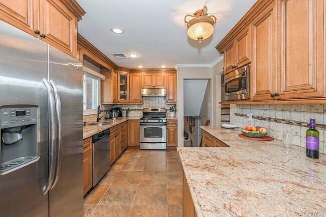 Building Photo - 41 Eaton Rd