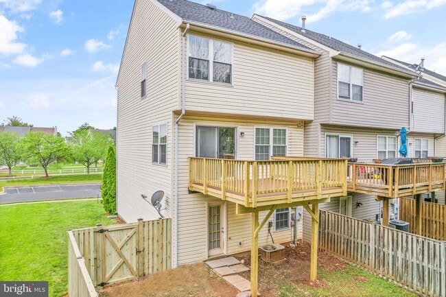 Building Photo - 11070 Clovertree Ct