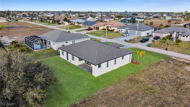 Building Photo - 1704 NW 38th Ave