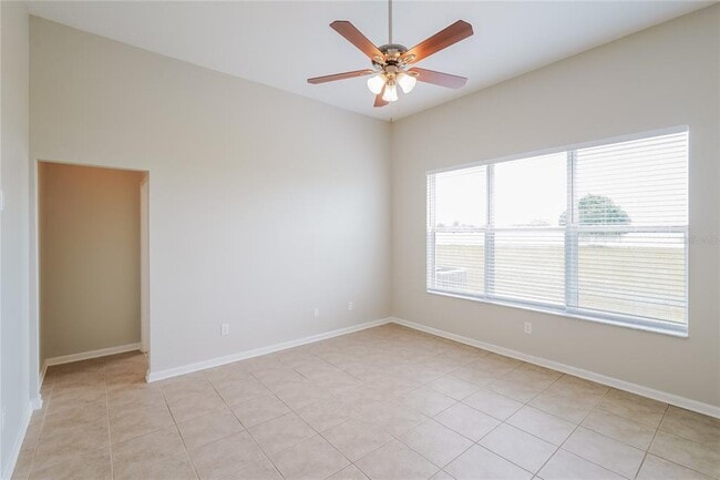 Building Photo - 521 Painted Leaf Dr