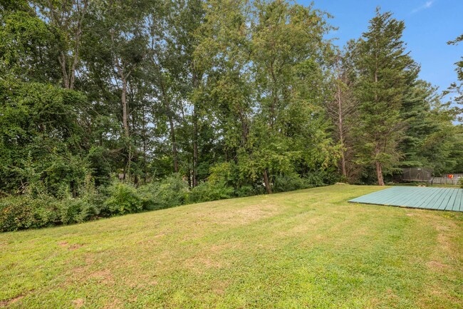 Building Photo - 375 Glensprings Dr