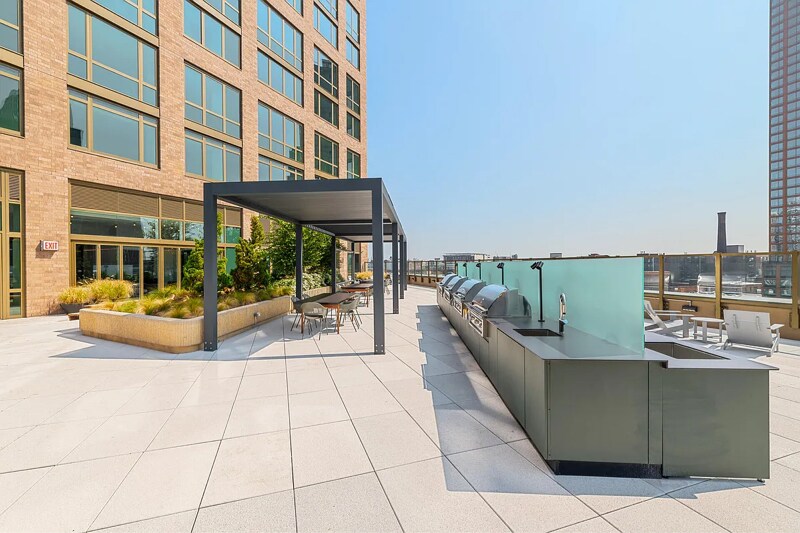 Building Photo - 2-20 Malt Dr