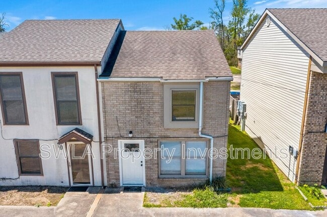 Building Photo - 3221 Ryan St