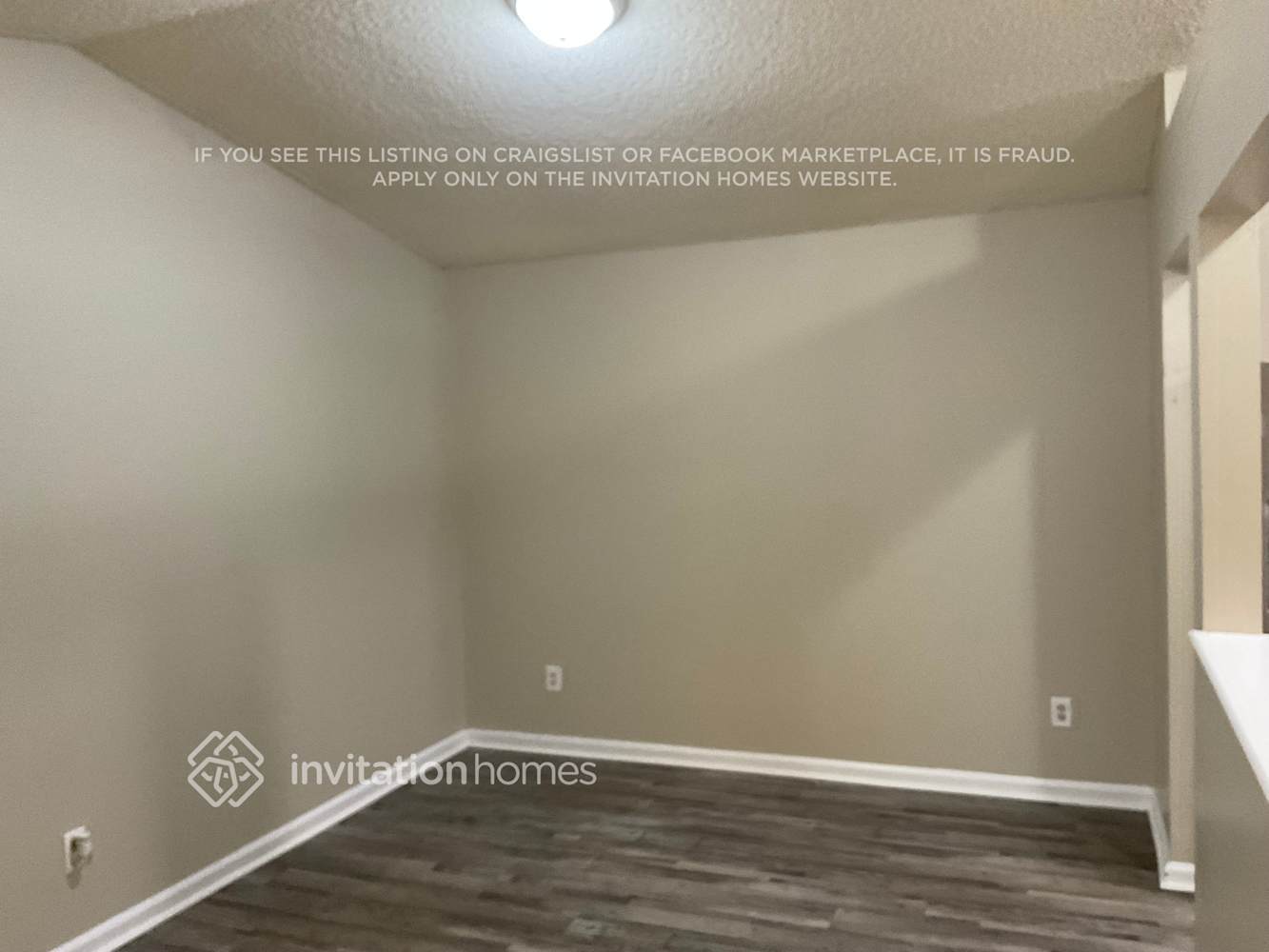 Building Photo - 2999 Mikris Dr E