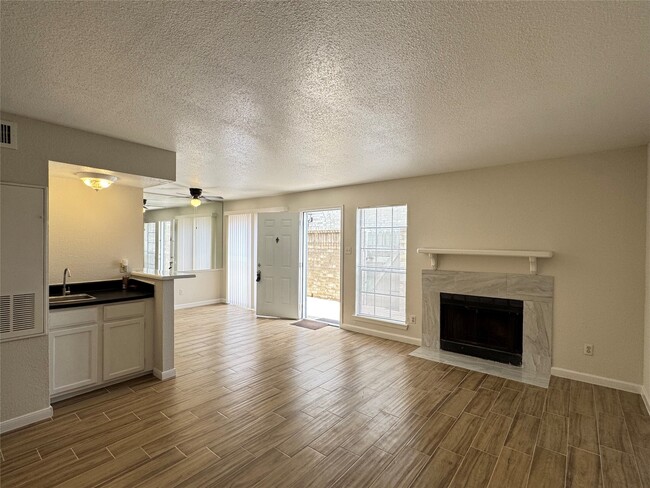 Building Photo - 6500 Sands Point Dr