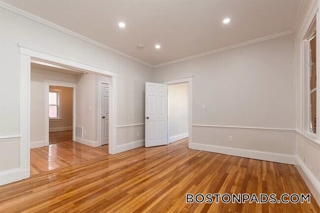 Building Photo - 17 Verrill St