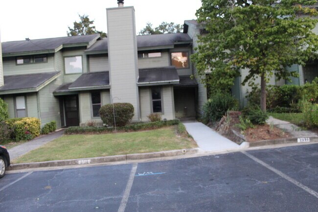 Building Photo - New remolded two close to Fort Gordon and Downtown Augusta Medical Center S