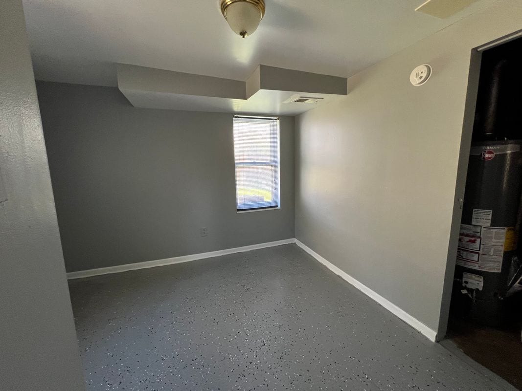 Building Photo - 1440 S 49th Ave