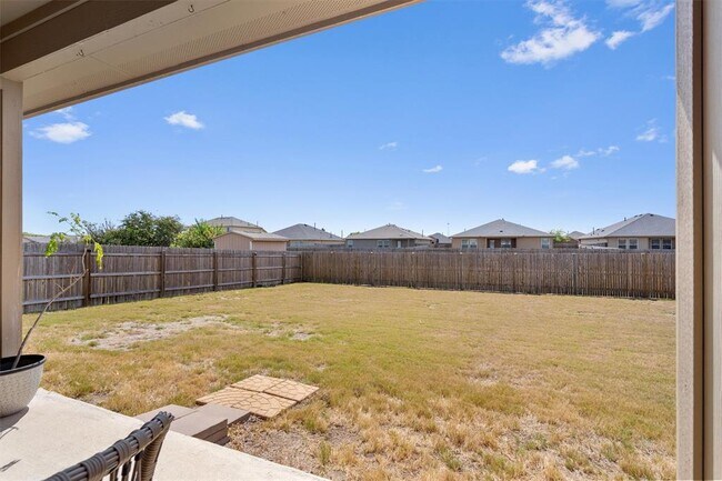 Building Photo - 300 Camellia Dr