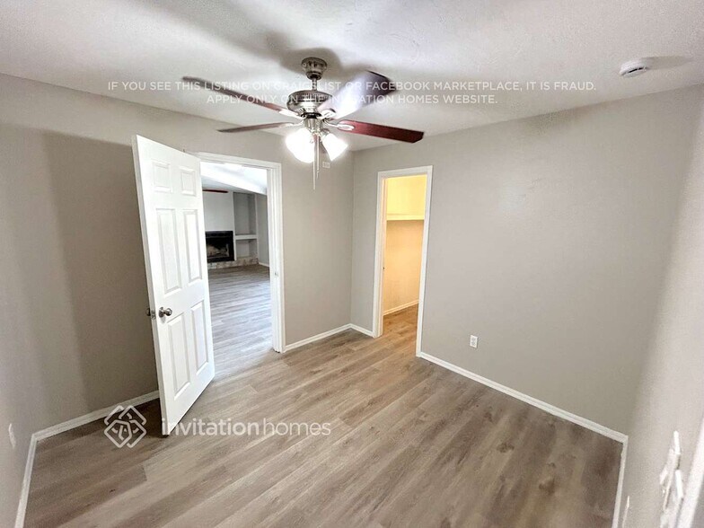 Building Photo - 5114 E Tano St