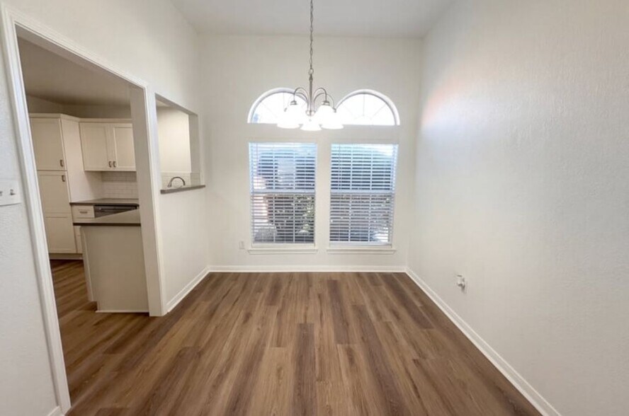 Building Photo - 3610 Crosscut Loop