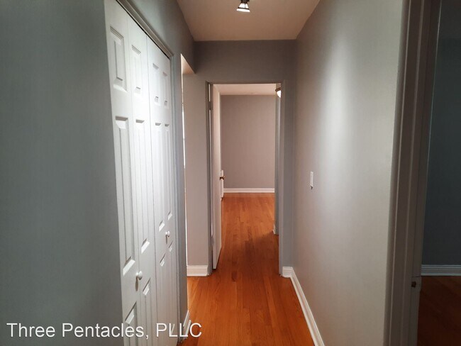 Building Photo - 3 br, 1.5 bath House - 7545 W Belden Ave #6