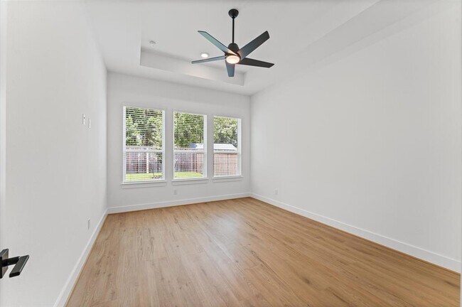 Building Photo - 8222 Sherman Pk Trl