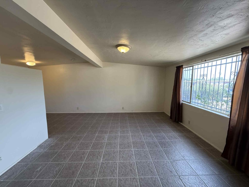 Building Photo - 4832 E 24th St