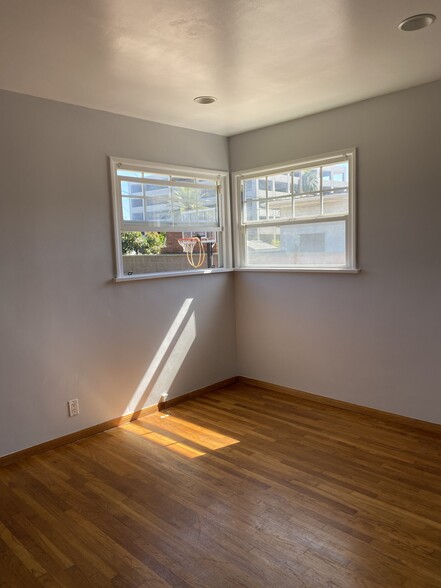 1st bedroom - 12444 Hammack St