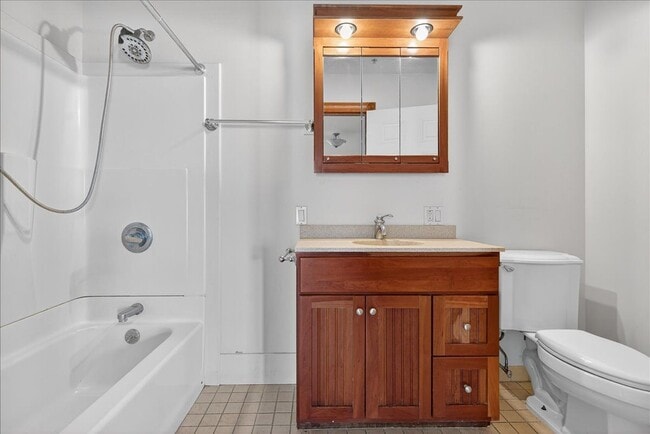 Building Photo - 432 Broadway