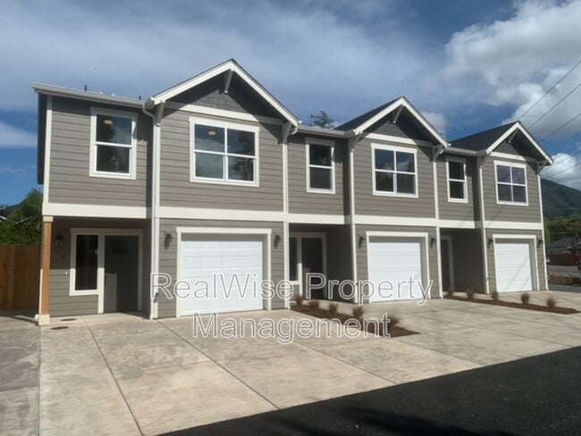 Primary Photo - 1184 Fruitdale Dr