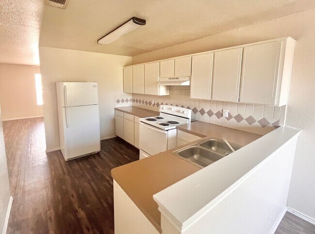 Building Photo - NEW IN MANAGEMENT - AVAILABLE NOW! SECTION 8 ACCEPTED