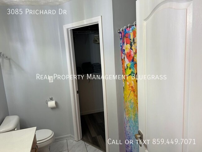Building Photo - 3085 Prichard Dr