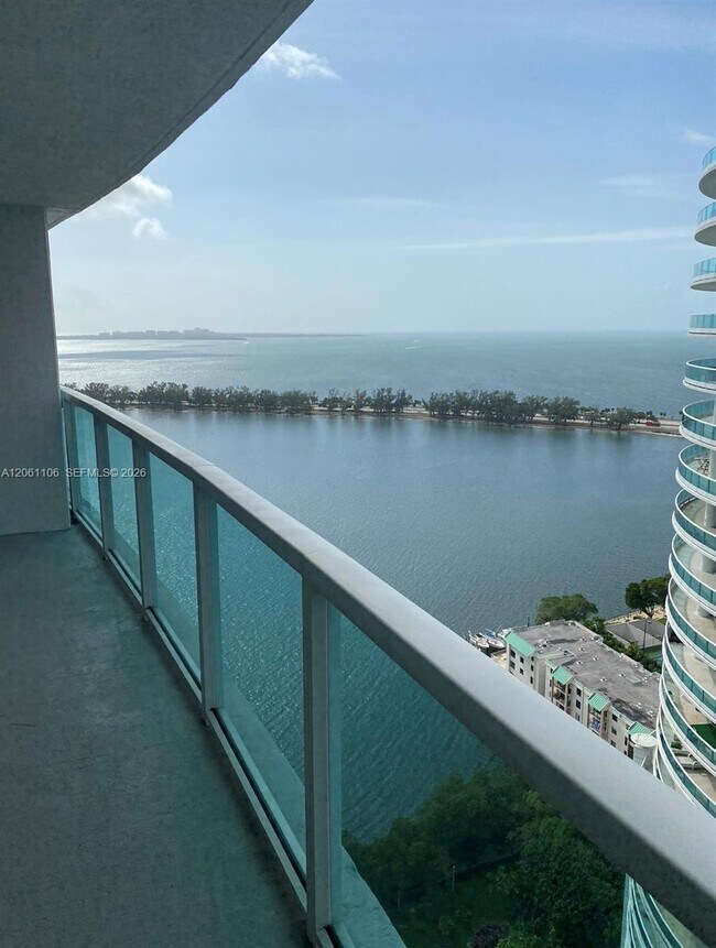 Building Photo - 2101 Brickell Ave