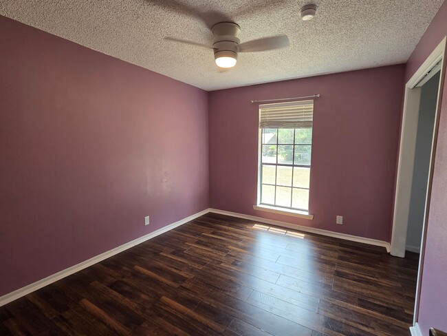 Building Photo - 167 Ramona Dr
