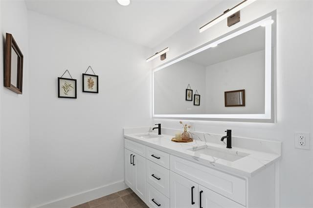 Building Photo - 423 Provincetown Ln