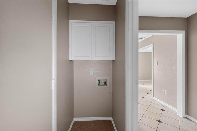 Building Photo - 2320 Markland St