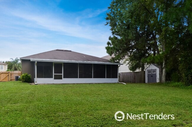 Building Photo - Four Bedrooms in Hickory Hill!