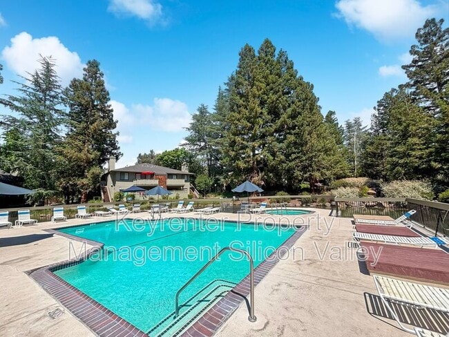 Building Photo - 1902 La Terrace Cir