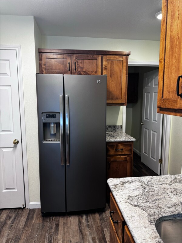 Building Photo - 815 Greenwood Dr