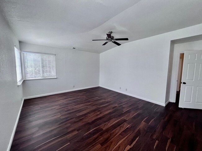 Building Photo - 7534 Whimbleton Way