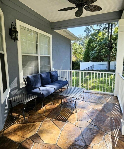 Building Photo - 366 Bellingham Dr