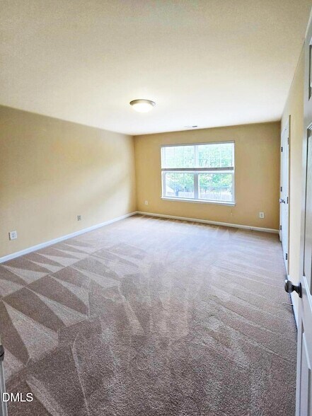 Building Photo - 105 Chandler Springs Dr