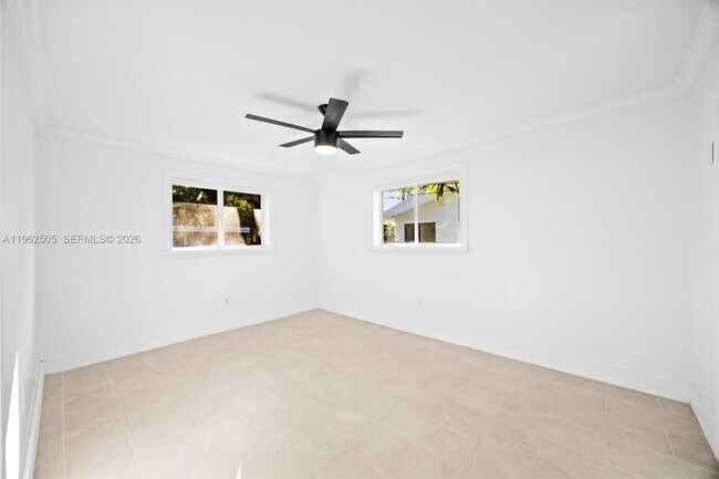 Building Photo - 4400 SW 9th Ln