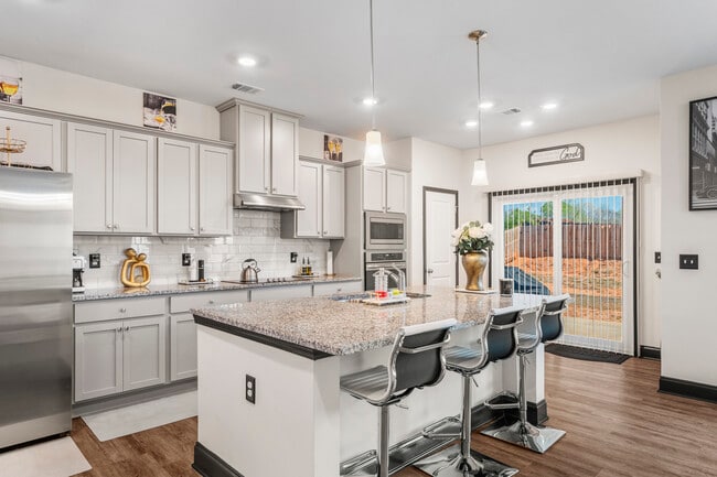 Building Photo - 9928 Long Leaf Pne Dr