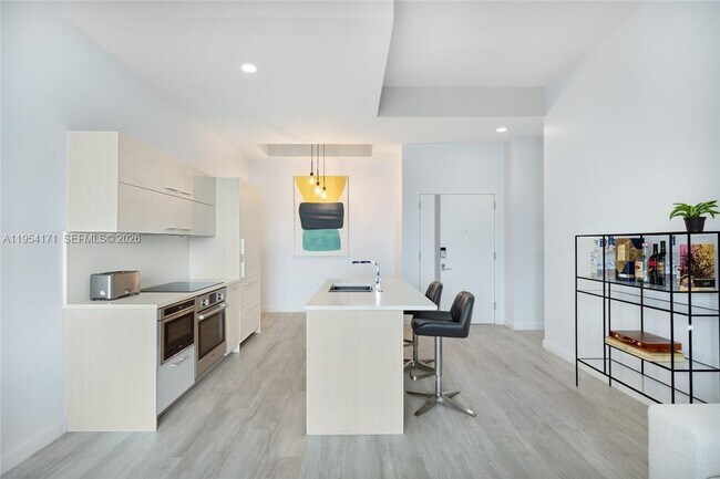 Building Photo - 45 SW 9th St