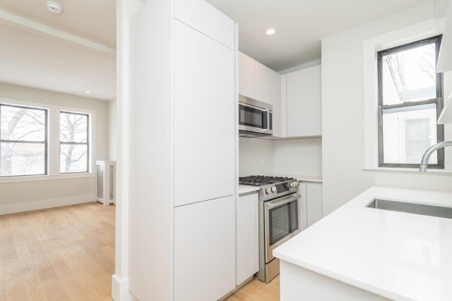 Building Photo - 8 Elko St