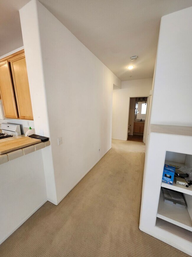 Building Photo - Beautiful two-story in Hunter's Ridge