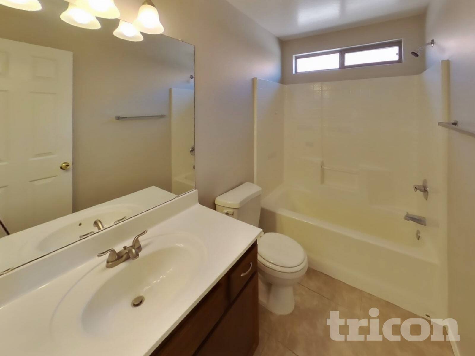 Building Photo - 377 E Maddison St