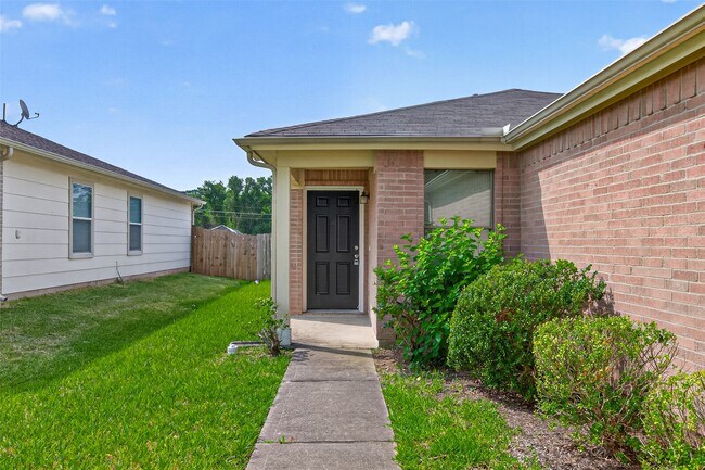 Building Photo - 22851 Twisting Pine Dr
