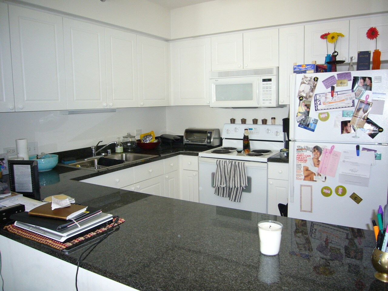 Building Photo - 512 N McClurg Ct