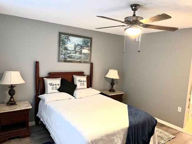 Building Photo - 3500 Whitehall Dr