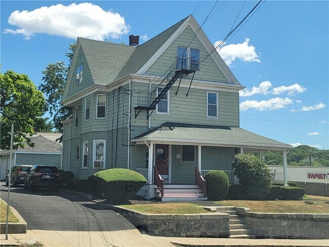 Building Photo - 17 Fruit Hill Ave