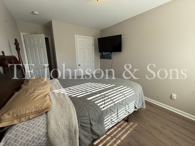 Building Photo - Wonderful location waiting for you