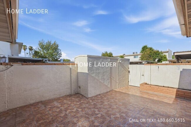 Building Photo - 5849 N 81st St