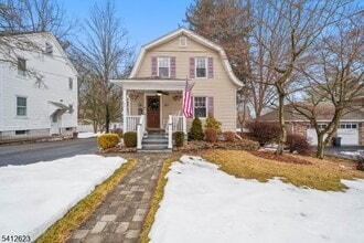 Building Photo - 92 Myrtle Ave