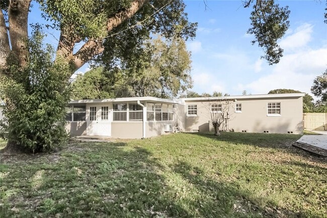 Building Photo - 1010 Sierra Ln