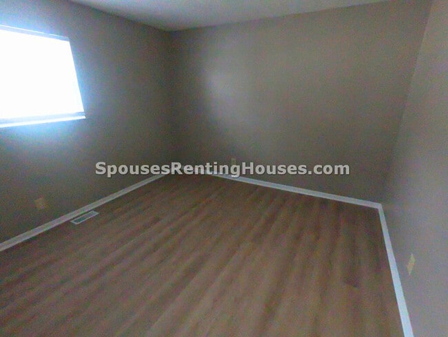 Building Photo - 1948 Dayton Ave