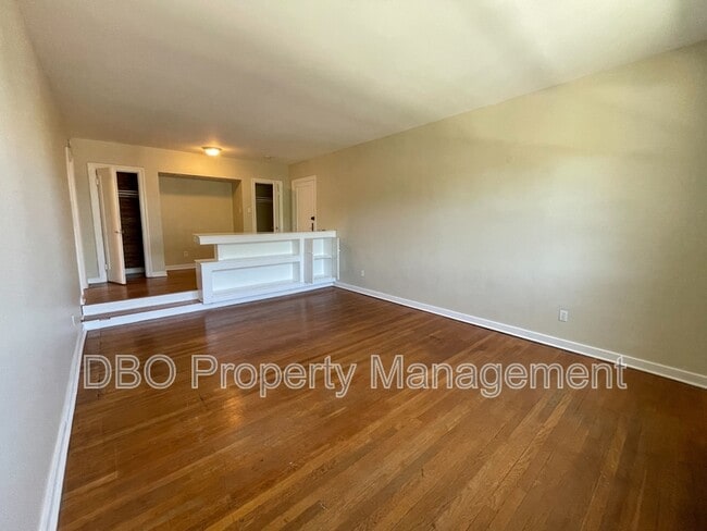 Primary Photo - 37 Parkwood St